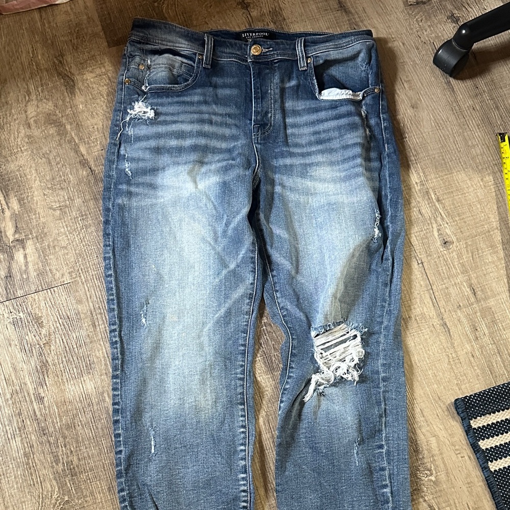Liverpool Los Angeles boyfriend jeans size 14/32 loose relaxed distressed